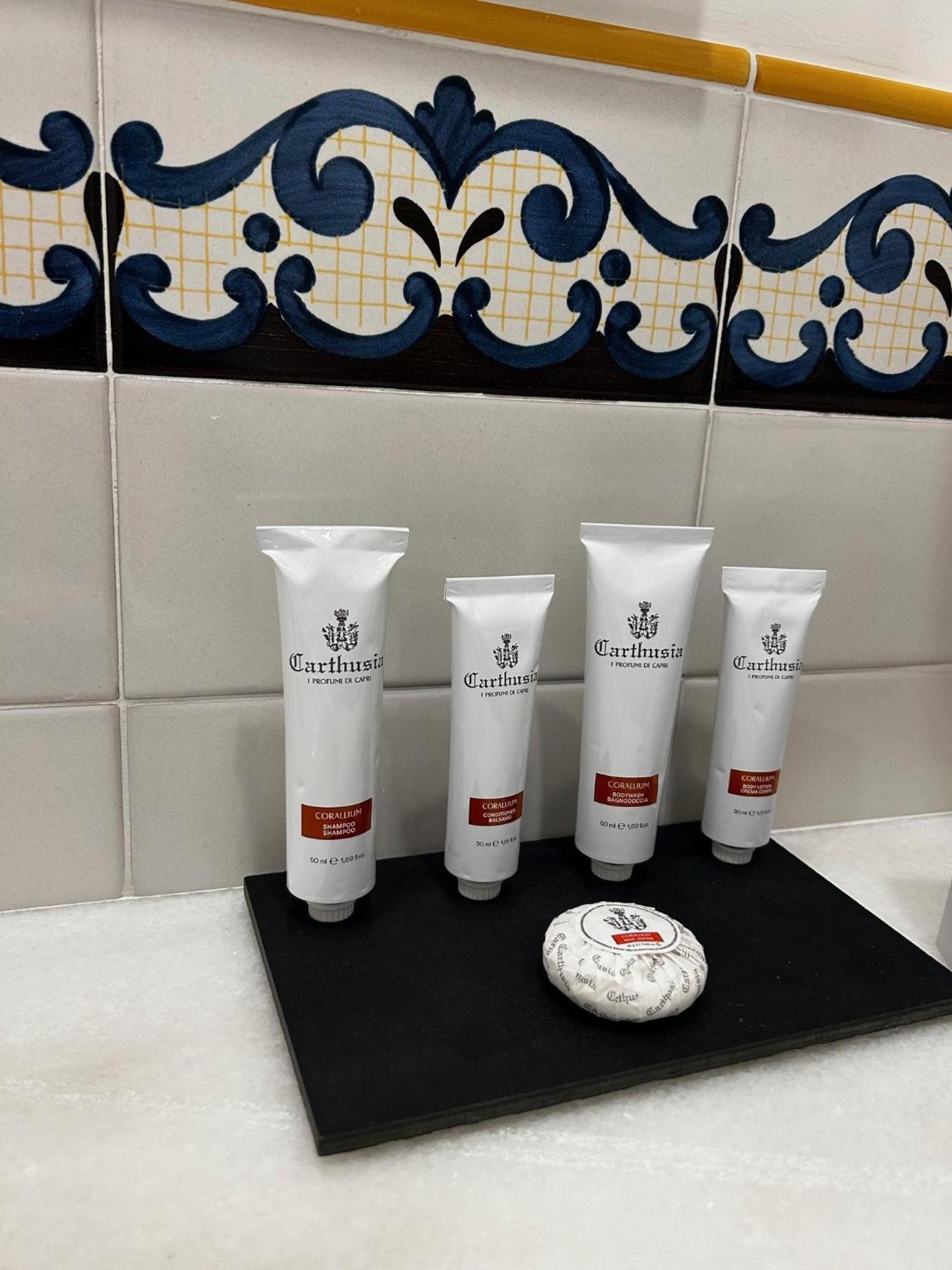 Queen Room with Spa Bath